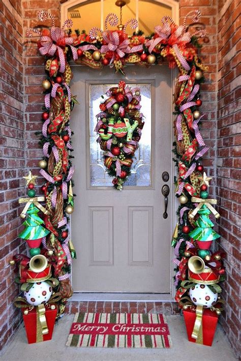 27 Front Door Christmas Decorating Ideas Feed Inspiration