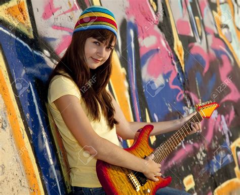 130 Cool Stylish Profile Pictures For Facebook For Girls With Guitar
