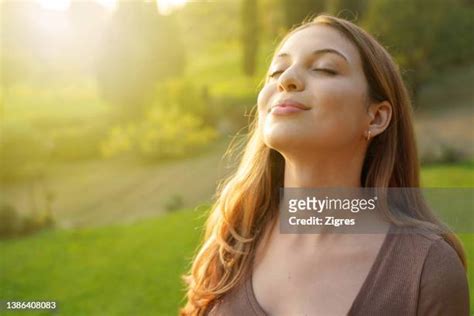 women bottomless foto e immagini stock getty images