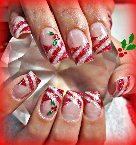 I have the classic french tips with christmas colors and polka dots that you could combine for cute and easy holiday nails designs. 30 festive Christmas acrylic nail designs - Christmas Photos