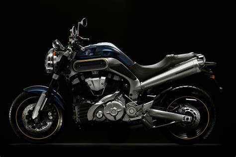 По скорости макс лучше льюиса. YAMAHA MT-01 specs - 2005, 2006 - autoevolution