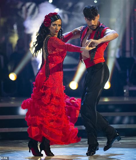 Strictly S Ranvir Singh Is Forced To Host Gmb With Her Foot Dipped In Ice Daily Mail Online