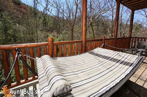Truly a grand log cabin! Pigeon Forge Cabin Rental - BIG DADDY BEAR #545 - 5 ...