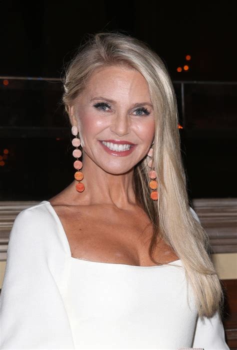 Christie Brinkley Publicly Admitted To Botox Injections In 2023 Botox