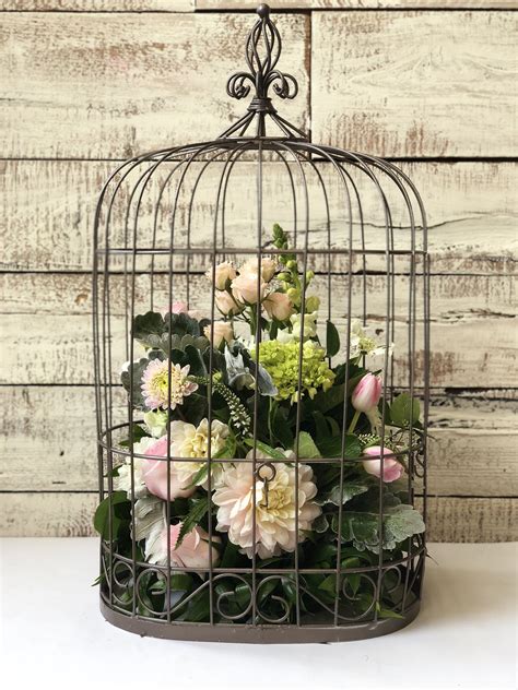 Then you can find the perfect flowers for a funeral with only a few more. How romantic is this, perfect for a wedding or bridal ...