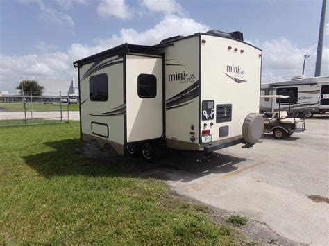 Used 2016 Rockwood Mini Lite 2104s Travel Trailers