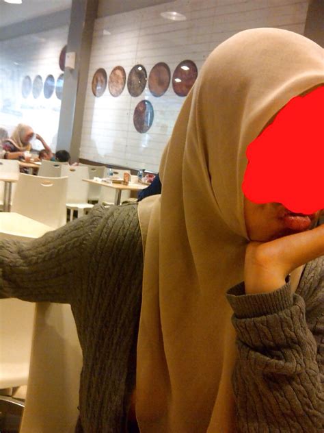 Indonesia Jilbab Tudung Narsis Di Tempat Umum Porn Pictures Xxx Photos Sex Images 2107768