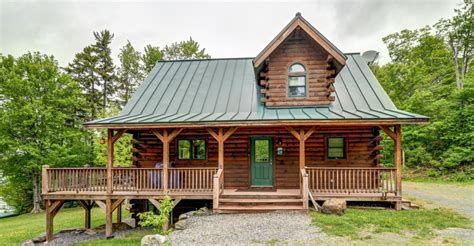Beautiful Log Cabin With Covered Porch