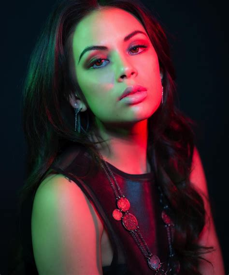 Janel Parrish Janel Parrish Pretty Little Liars Eyebrows Nose Ring