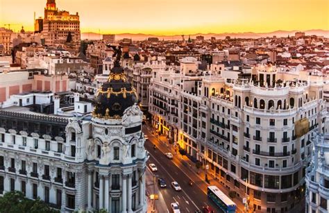 Elegant Barcelona Valencia Madrid Turu Pegasus Hy Ile 4 Gece Ekstra