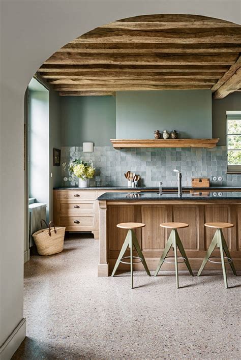 Cocinas rústicas ideas cocinas muebles envejecidos pintura palets carpintería. Cocinas rústicas modernas - Que debemos saber sobre el ...