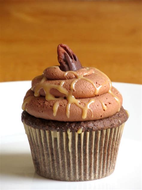 We've found the best cupcake recipes around the web. Happy Cakes Bakes: Turtle Cupcake Recipe!