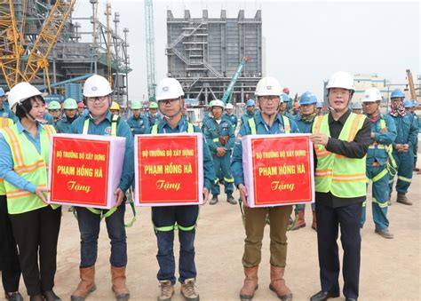 Hay tên tiếng anh của bộ ngành mình đang làm việc là gì ? Bộ trưởng Phạm Hồng Hà chúc Tết người lao động ngành Xây ...