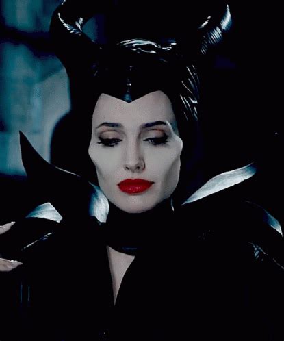 Maleficent Angelina Jolie Gif Maleficent Angelinajolie Smile