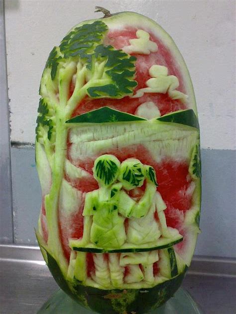 21 Watermelon Sculptures That Are Too Skillfully Crafted To Eat