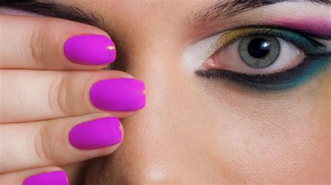 Some pewter manufacturers can recommend a suitable type or brand of polish to use, so you can check with them first. How to Apply Nail Polish like a Pro | Manicure Tutorials ...