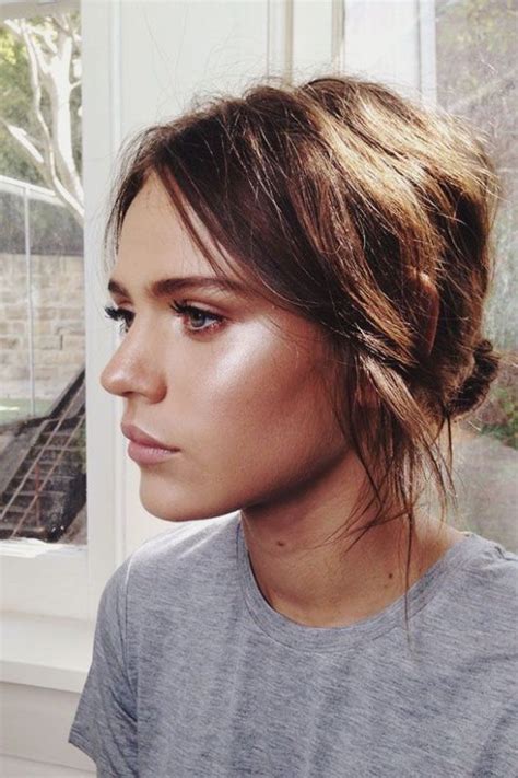 Creating A Faux Glow Is One Of The Best Minimal Makeup Looks