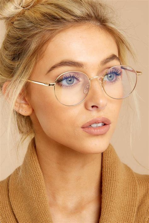 Trendy Glasses For Women 12 Chic And Stylish Frames To Try In 2023