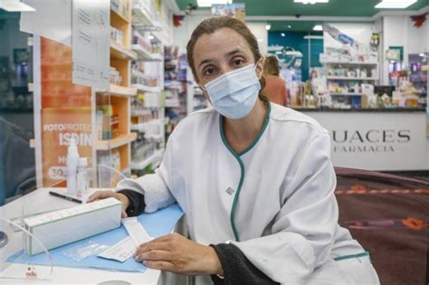 Las Farmacias Comienzan A Aprovisionarse De Test De Antígenos Para Su