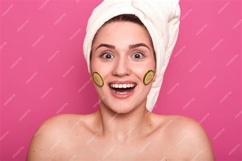Free Photo Closeup Portrait Of Impressed Satisfied Smiling Woman Standing Naked Isolated Over Pink