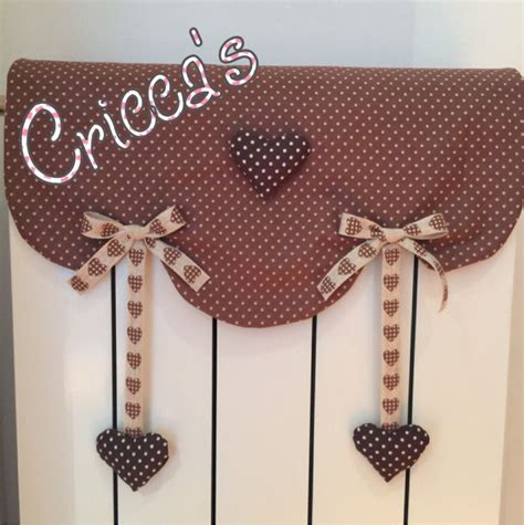 Fare qualsiasi cosa mi porti a te, che sei il mio piccolo diavolo, bella come un angelo. Copritermosifone shabby in stoffa a pois | Fai da te e hobby, Cuscini applique e Creazioni fatte ...