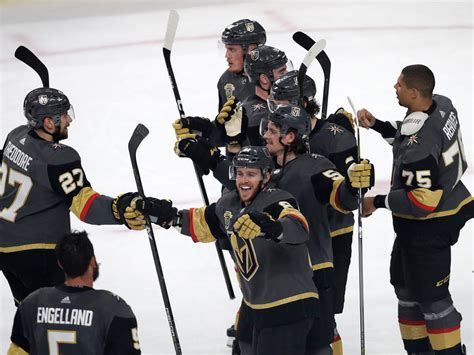Vegas golden knights and vegasgoldenknights.com are trademarks of black knight sports and entertainment llc. NHL-Neuling Golden Knights: Das Wunder aus der Wüste