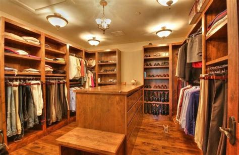 28 Incredible Walk In Closets And Wardrobes For Men And Women