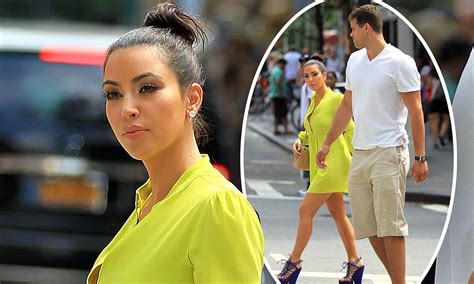 Kim Kardashian Stops Traffic In New York But This Time Its Down To