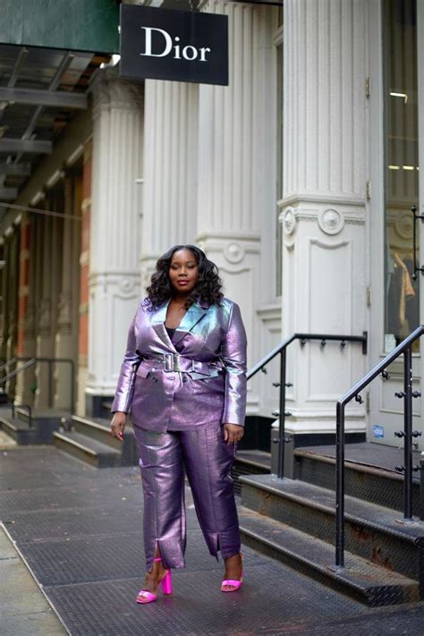 A Holiday Plus Size Pant Suit That Will Turn Heads | Plus size pant