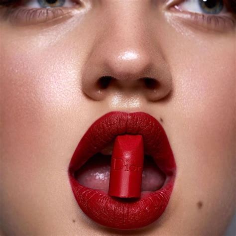 7 gorgeous drugstore lipsticks to wear this fall