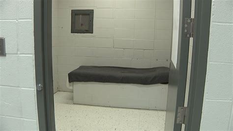 scott county sheriff calls for more beds at iowa s teen detention center in light of juvenile
