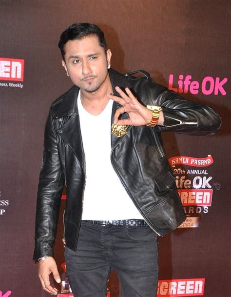 Yo Yo Honey Singh Live Performance At Life Ok Screen Awards 2014 Chinki Pinki