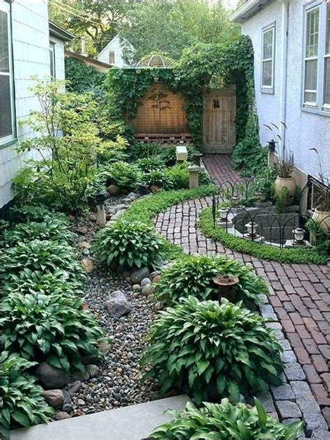 Simple front yard landscaping ideas. small front yard landscaping ideas no grass front yard ideas no grass backyard l..., #B… in 2020 ...