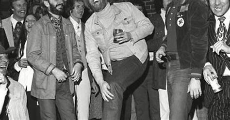 Ringo Starr Harry Nilsson Micky Dolenz And Keith Moon Share A Laugh 1970s Imgur
