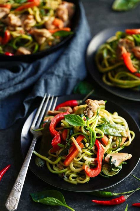 All it takes is two healthy ingredients to transform any curly noodle brick into a more nourishing meal. Whole30 Drunken Zucchini Noodles | The Movement Menu