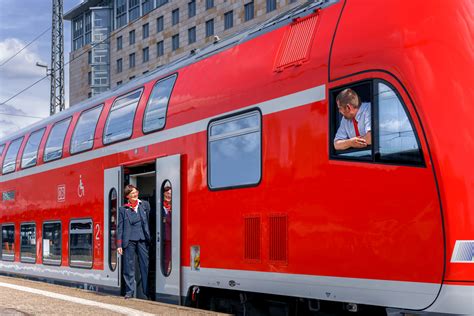 Deutsche Bahn plans 25,000 hires in 2020 - Urban Transport ...