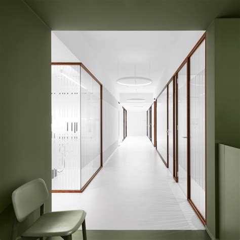 I29 Creates Colour Block Interiors For Amsterdam Dental Clinic Designlab