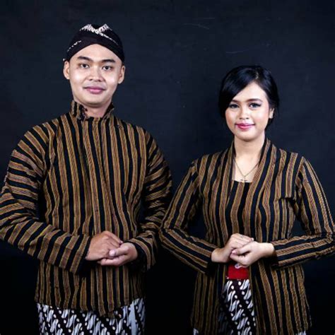 Feb 15, 2016 · info tempat wisata: Jual Baju adat jawa couple di lapak SAMUDRA rahayuastuti440