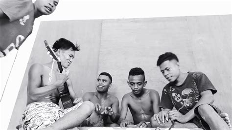 Kapolrestabes semarang kombes pol irwan anwar mengatakan enam pelaku tawuran terluka dalam kejadian tersebut dan langsung dilarikan ke rumah sakit. Suara emas anak rantau - YouTube