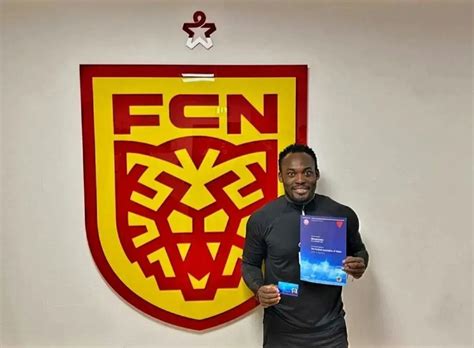 Michael Essien Completes Uefa A And Uefa Elite Youth A License The