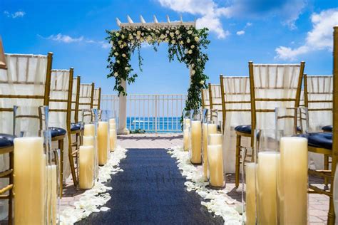 6 best outdoor wedding venues in miami miami (south florida) is one of the most amazing locations to stage a reception. 10 Amazing Outdoor Wedding Venues in Miami - Joy