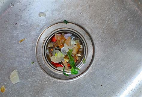 How To Clean A Kitchen Sink And Keep It Shiny