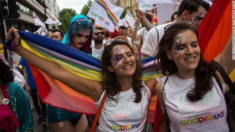 Reino Unido Prohibirá Las Terapias De Conversión De Gays Cnn