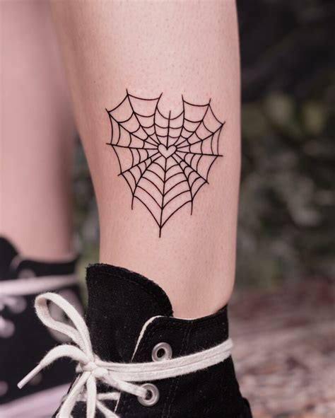 11 Spider Web Hand Tattoo Ideas That Will Blow Your Mind Alexie