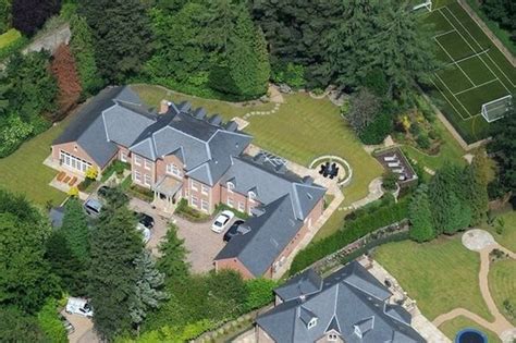 He spent a fair share of his career with the toffees, before. The 10 Most Extravagant Homes owned by Footballers