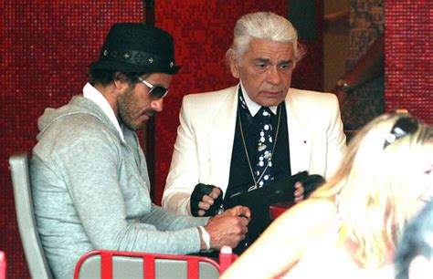 Karl Lagerfeld without sunglasses - Vanessa Datorre