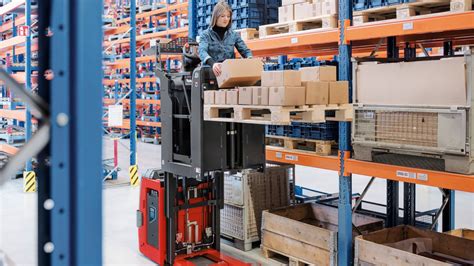 Order Pickers From Linde Material Handling