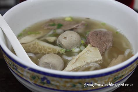 Lai foong beef noodle restaurant. GoodyFoodies: Lai Foong Beef Noodle Shop, Taman Taynton ...