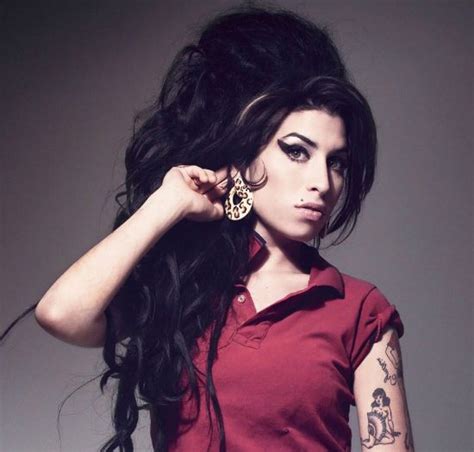 The official music video for rehab by amy winehouse, directed by phil griffin and released in september, 2006. Amy Winehouse's 'Rehab' Gets A Mark Johns Refix ...