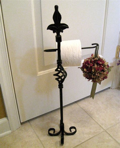 From rustic recycled materials to smart storage space, here are 20 great ideas to keep your toilet paper. 50 Best DIY Toilet Paper Holder Ideas and Designs You'll ...